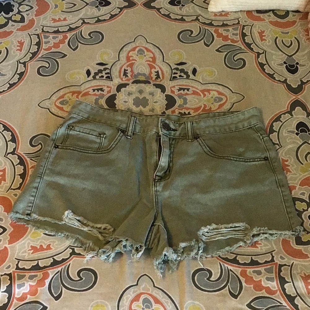Mid rise BDG shorts from Urban Outfitters!